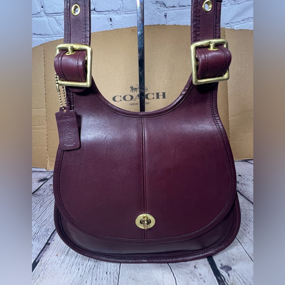 Vintage COACH 9235 Crescent Saddle Bag NYC Pre-Creed ‘80 🍷BURGUNDY EXC COND!!